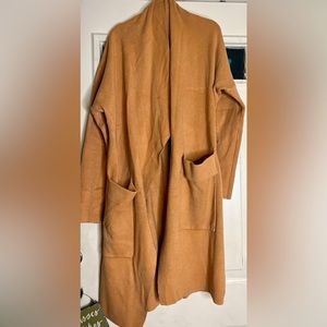 Gorgeous sweater coat/ dust